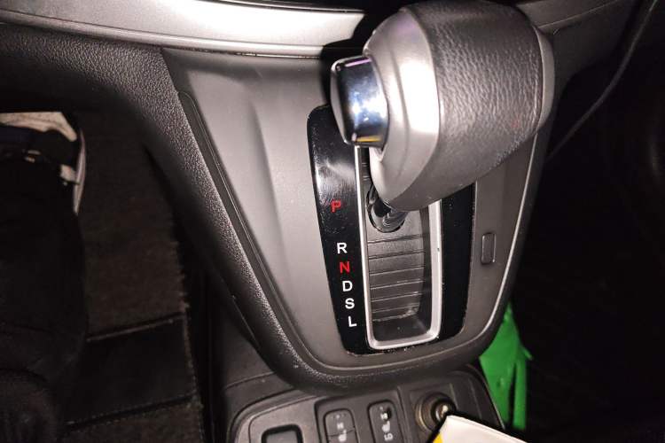 Used Honda CR-V 2015 2.4L two-wheel drive luxury version Gear Lever