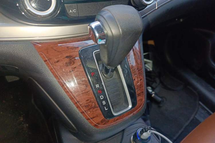 Used Honda CR-V 2015 2.0L two-wheel drive Fashion Edition Gear Lever