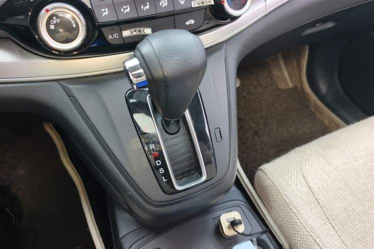 Used Honda CR-V 2015 2.0L two-wheel drive Fashion Edition Gear Lever