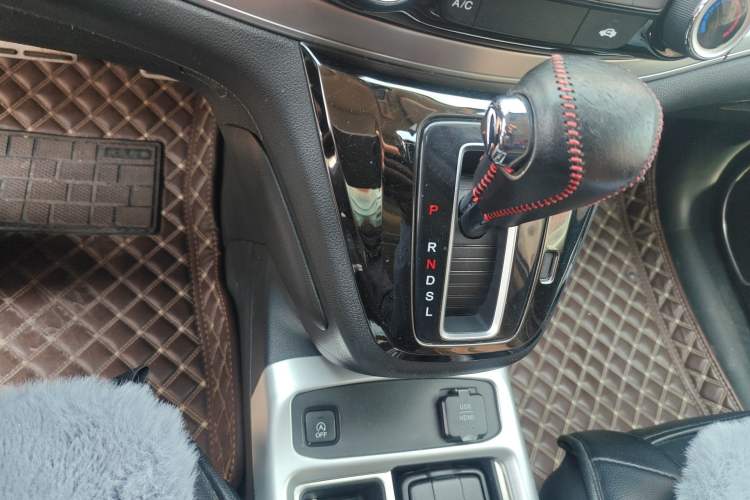 Used Honda CR-V 2015 2.0L two-wheel drive Fashion Edition Gear Lever