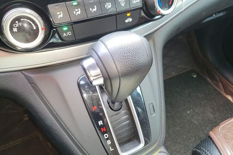 Used Honda CR-V 2015 2.0L two-wheel drive Fashion Edition Gear Lever