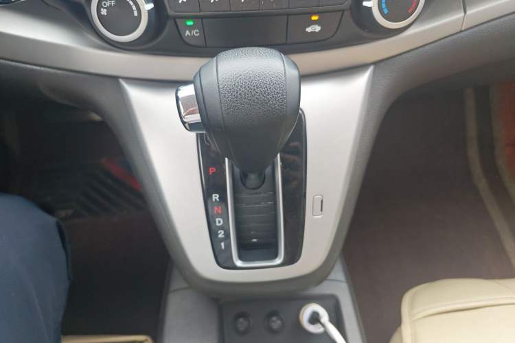 Used Honda CR-V 2015 2.0L 2WD Classic Edition Gear Lever