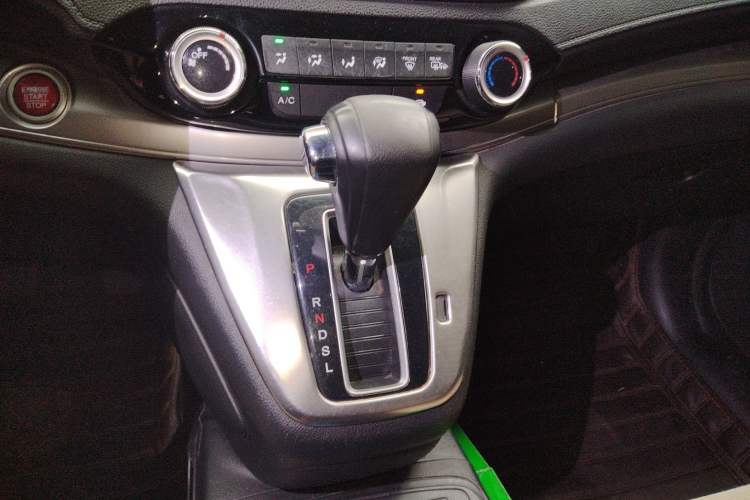 Used Honda CR-V 2015 2.0L two-wheel drive Fashion Edition Gear Lever