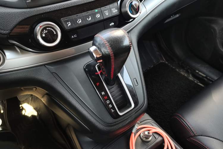 Used Honda CR-V 2015 2.0L two-wheel drive Fashion Edition