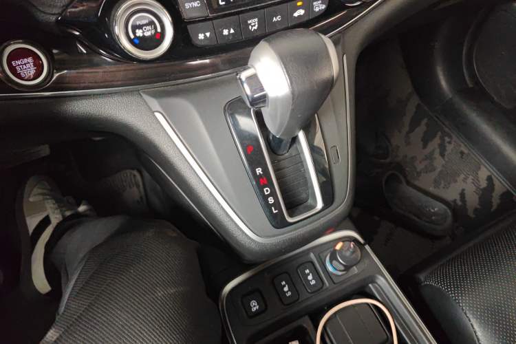 Used Honda CR-V 2015 2.4L Four-Wheel Drive Prestige Edition Gear Lever