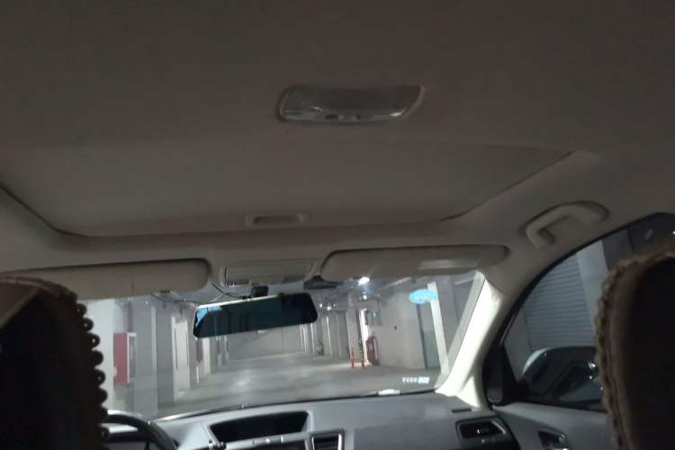 Used Honda CR-V 2015 2.4L two-wheel drive luxury version Headliner