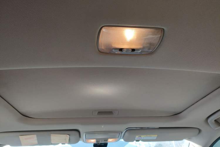 Used Honda CR-V 2015 2.0L two-wheel drive Fashion Edition Headliner