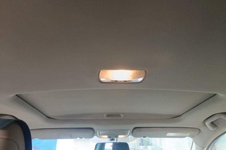 Used Honda CR-V 2015 2.4L four-wheel drive luxury version Headliner