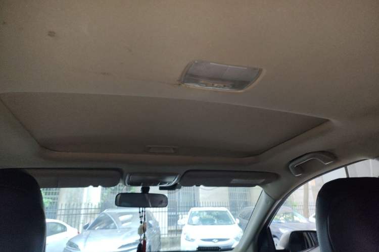 Used Honda CR-V 2015 2.0L two-wheel drive Fashion Edition Headliner