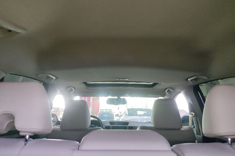 Used Honda CR-V 2015 2.4L two-wheel drive luxury version Headliner