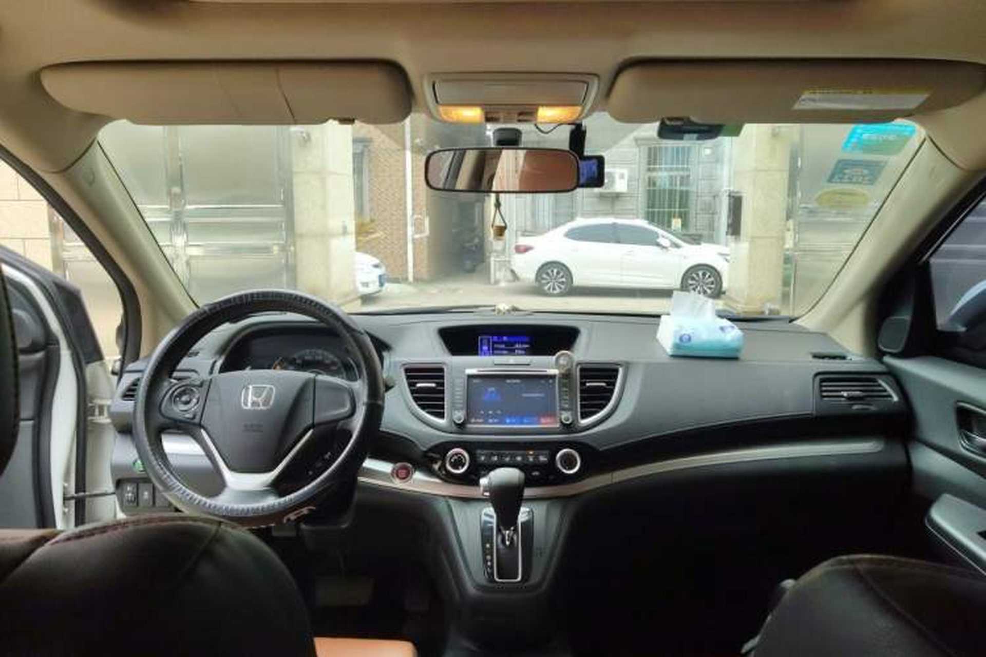 Used Honda CR-V 2015 2.0L two-wheel drive Fashion Edition Headliner