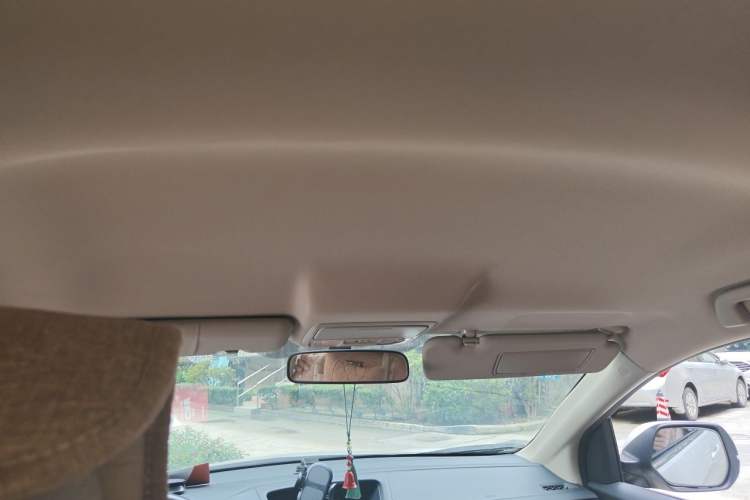 Used Honda CR-V 2015 2.0L two-wheel drive urban version Headliner
