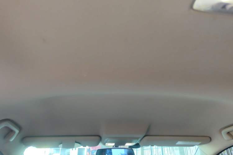 Used Honda CR-V 2015 2.0L two-wheel drive urban version Headliner