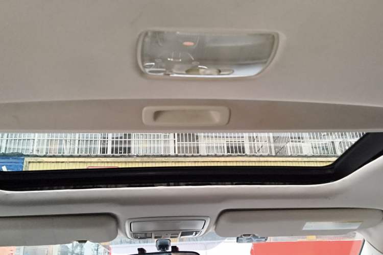 Used Honda CR-V 2015 2.4L Four-Wheel Drive Prestige Edition Headliner