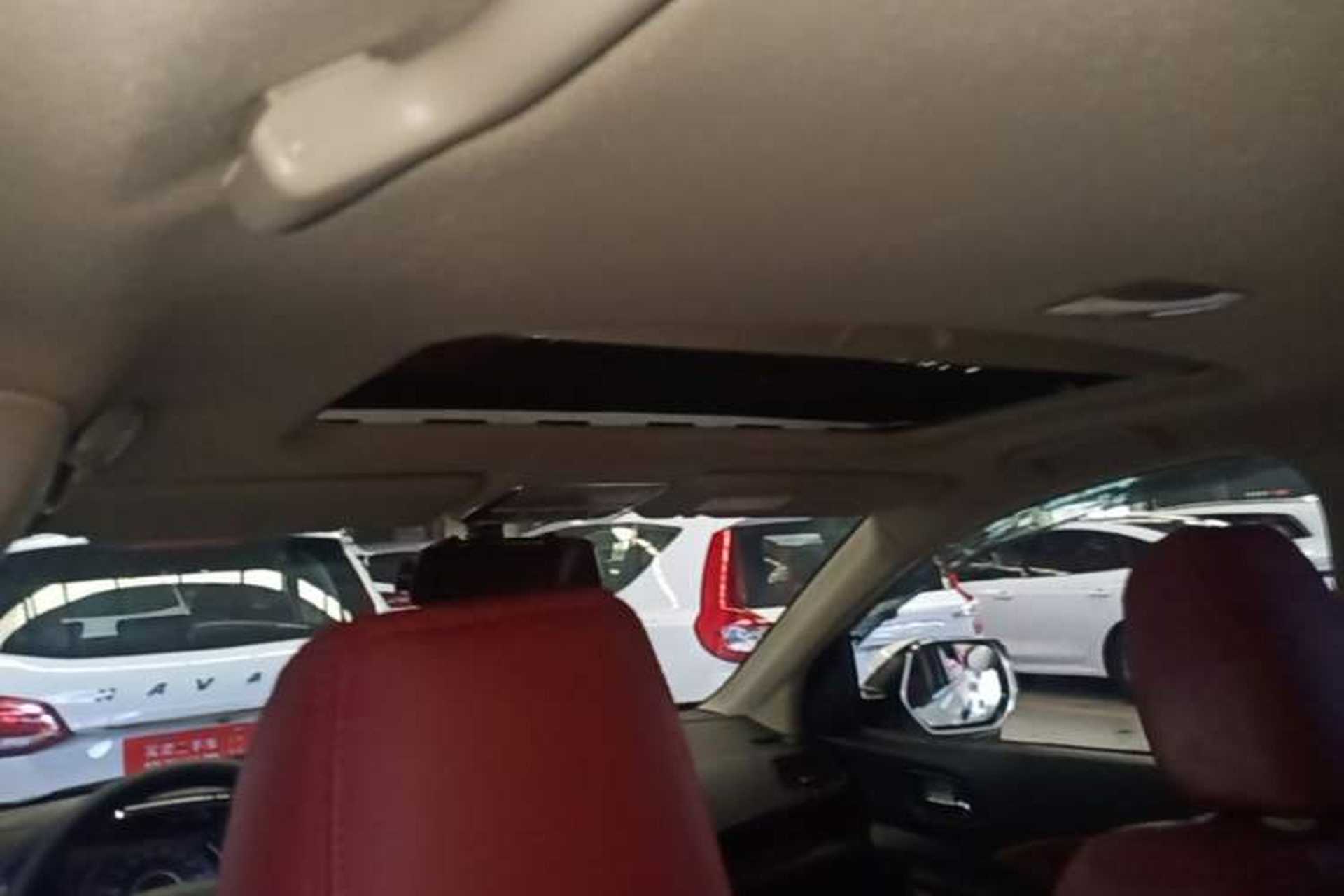 Used Honda CR-V 2015 2.0L two-wheel drive Fashion Edition Headliner