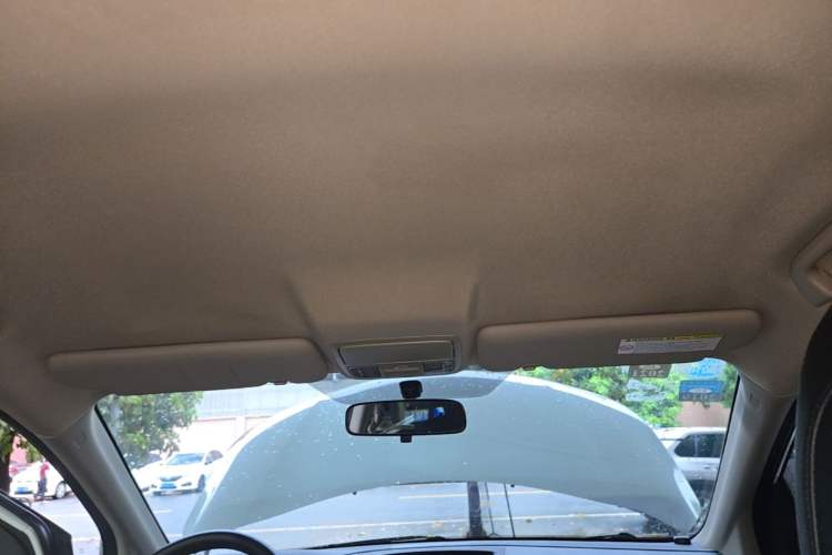 Used Honda CR-V 2015 2.0L two-wheel drive urban version Headliner