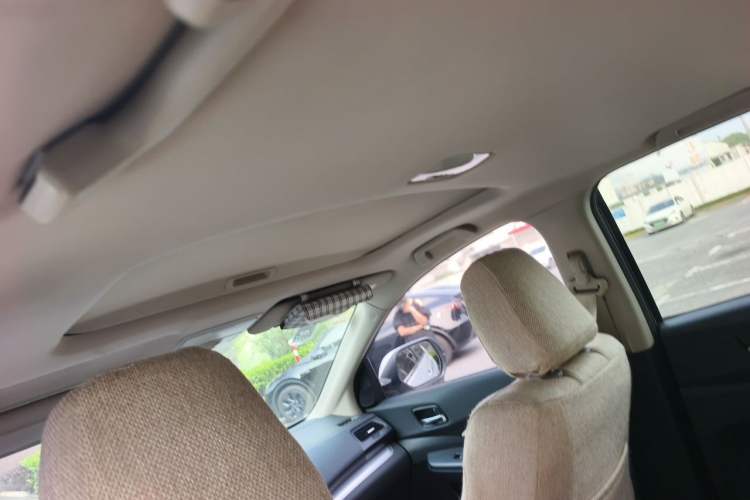 Used Honda CR-V 2015 2.0L two-wheel drive Fashion Edition Headliner