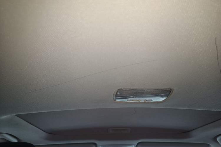Used Honda CR-V 2015 2.4L four-wheel drive luxury version Headliner