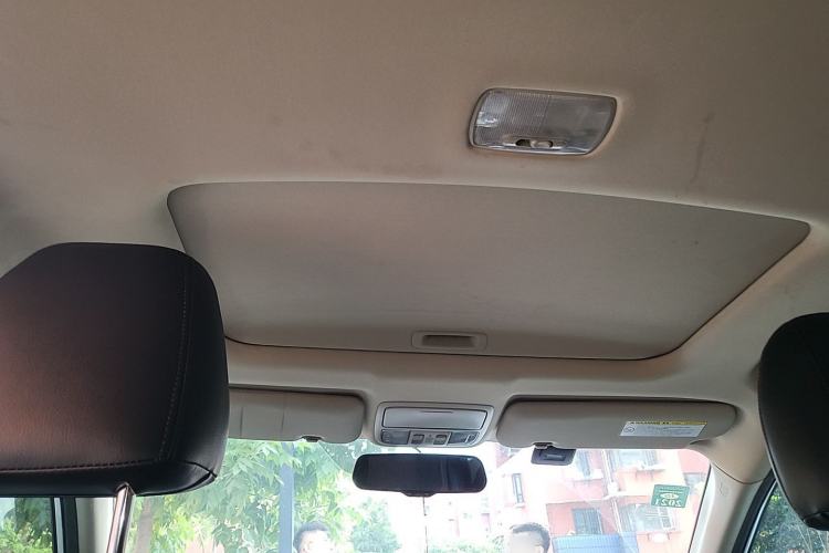 Used Honda CR-V 2015 2.0L two-wheel drive Fashion Edition Headliner