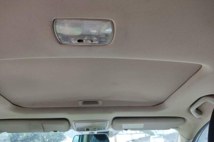 Used Honda CR-V 2015 2.0L two-wheel drive Fashion Edition Headliner