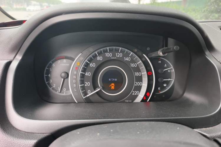 Used Honda CR-V 2015 2.4L two-wheel drive luxury version Instrument Cluster