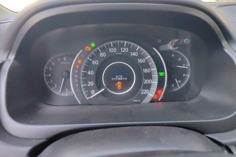 Used Honda CR-V 2015 2.4L four-wheel drive luxury version Instrument Cluster