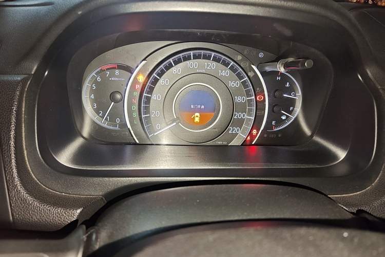 Used Honda CR-V 2015 2.4L four-wheel drive luxury version Instrument Cluster