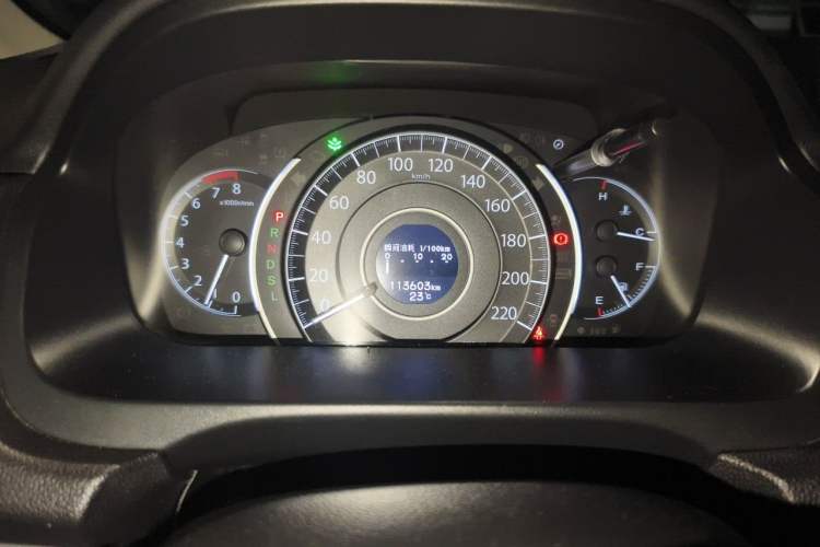 Used Honda CR-V 2015 2.4L four-wheel drive luxury version Instrument Cluster