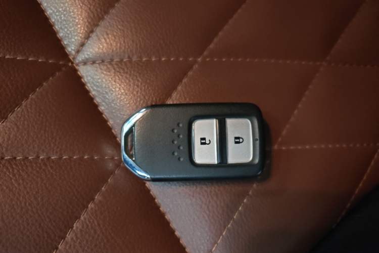 Used Honda CR-V 2015 2.0L two-wheel drive Fashion Edition Interior 1