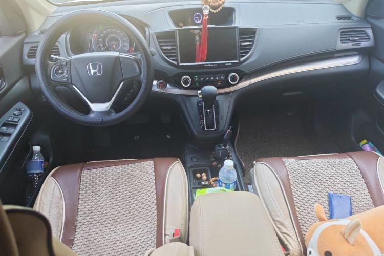 Used Honda CR-V 2015 2.0L two-wheel drive Fashion Edition Interior 2