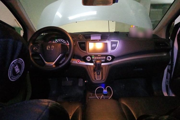 Used Honda CR-V 2015 2.0L two-wheel drive Fashion Edition Interior 2