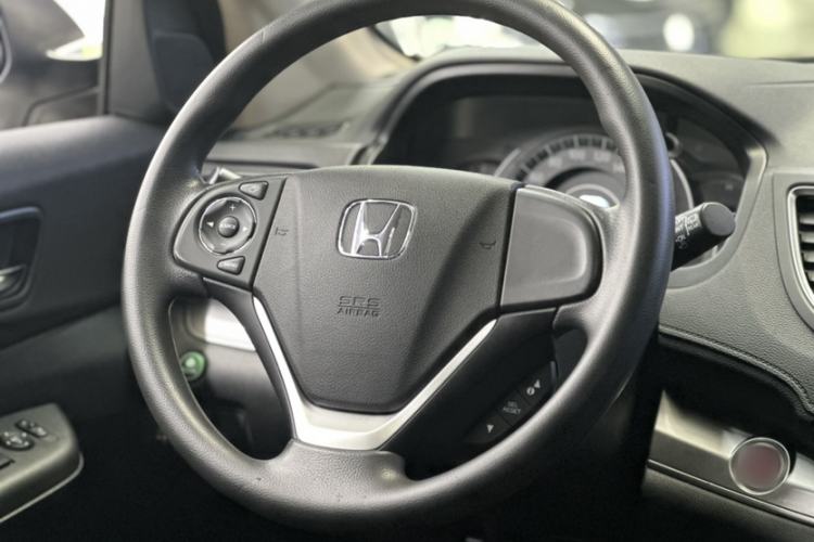 Used Honda CR-V 2015 2.0L two-wheel drive Fashion Edition Interior 2