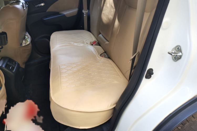 Used Honda CR-V 2015 2.0L two-wheel drive Fashion Edition Interior 4