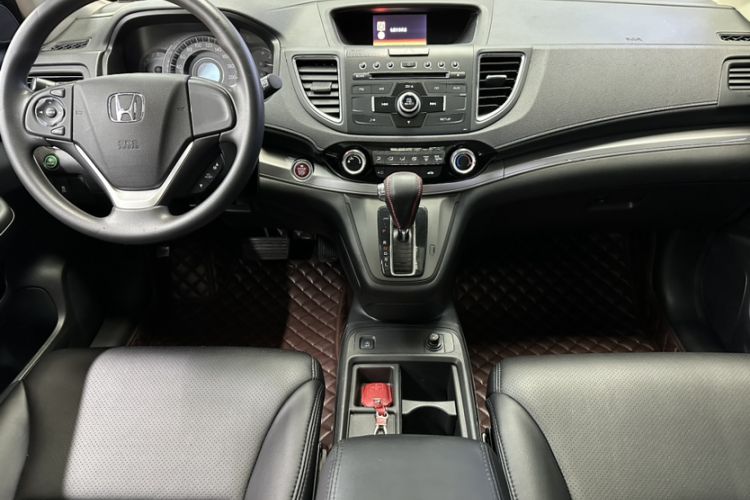 Used Honda CR-V 2015 2.0L two-wheel drive Fashion Edition Interior 5