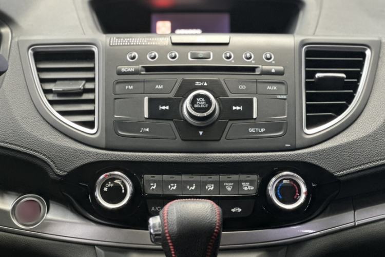 Used Honda CR-V 2015 2.0L two-wheel drive Fashion Edition Interior 7