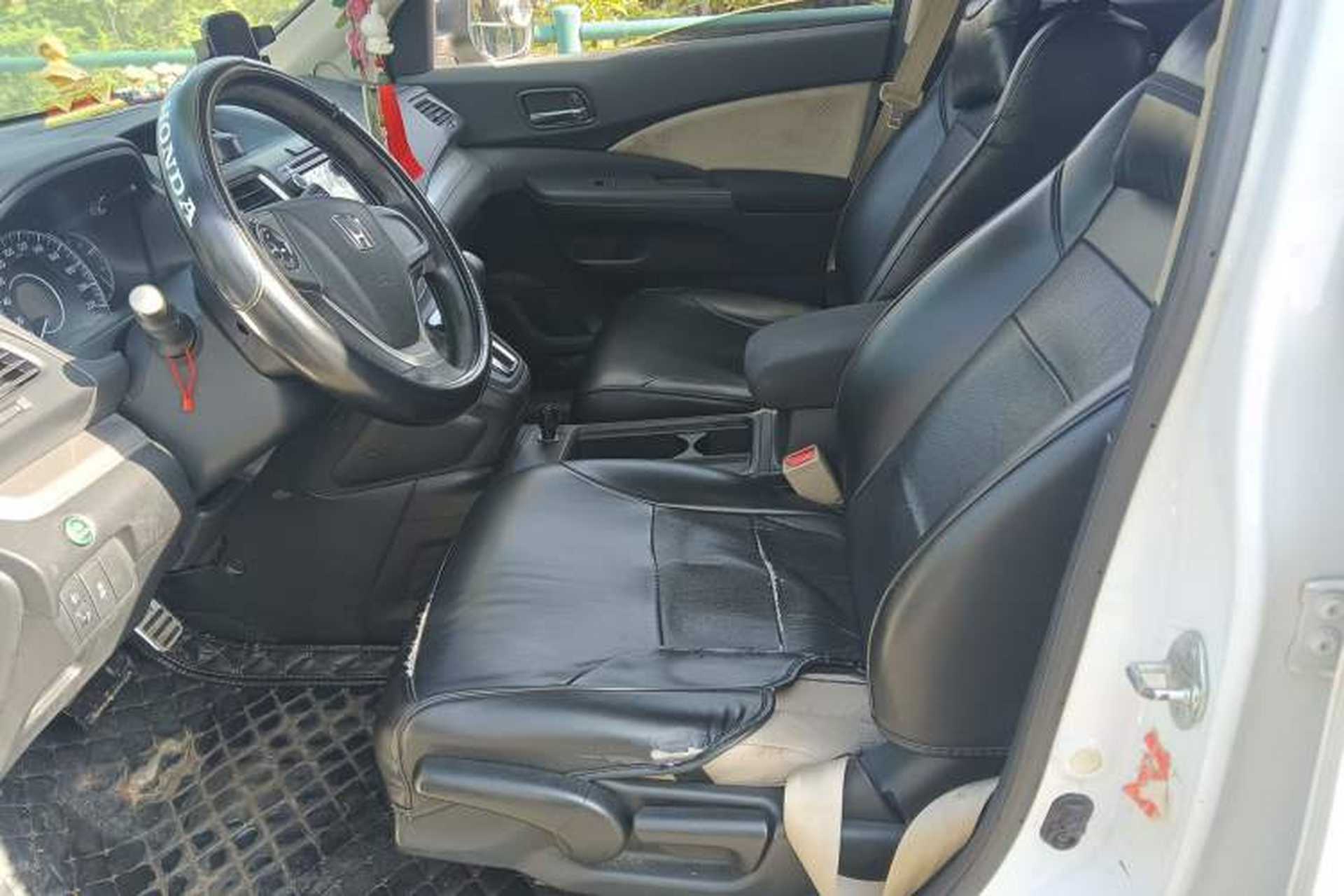 Used Honda CR-V 2015 2.0L two-wheel drive urban version Left Front Seat