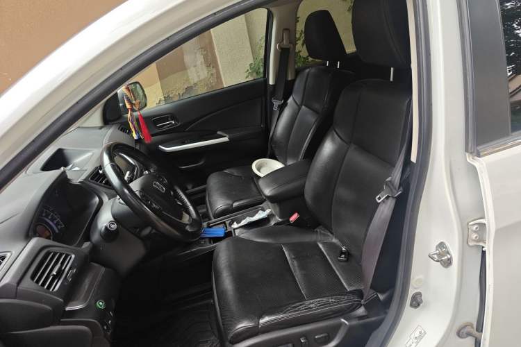 Used Honda CR-V 2015 2.4L two-wheel drive luxury version Left Front Seat