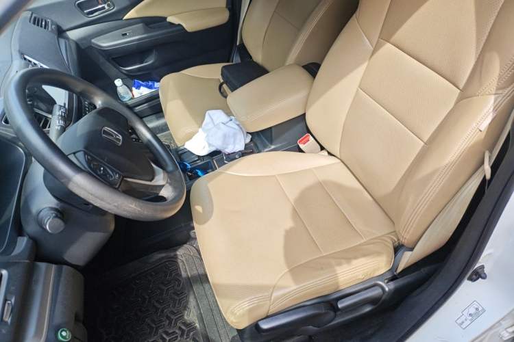 Used Honda CR-V 2015 2.0L two-wheel drive Fashion Edition Left Front Seat
