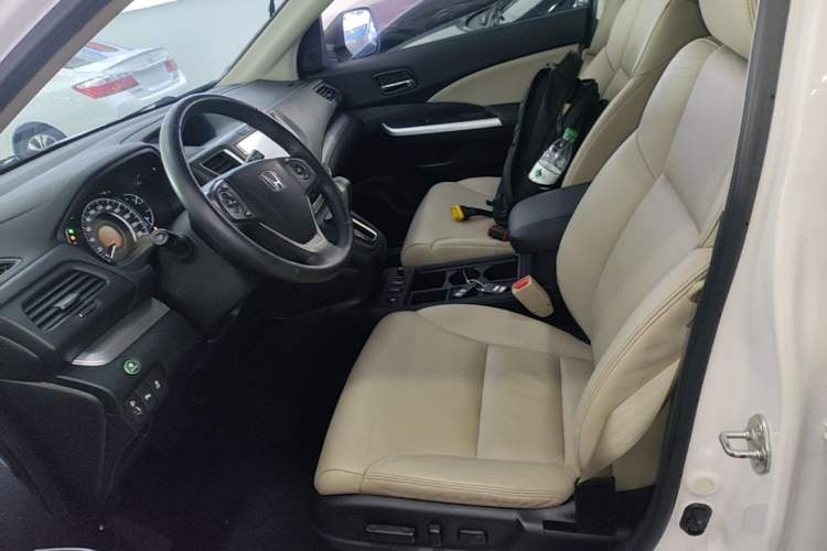 Used Honda CR-V 2015 2.4L two-wheel drive luxury version Left Front Seat