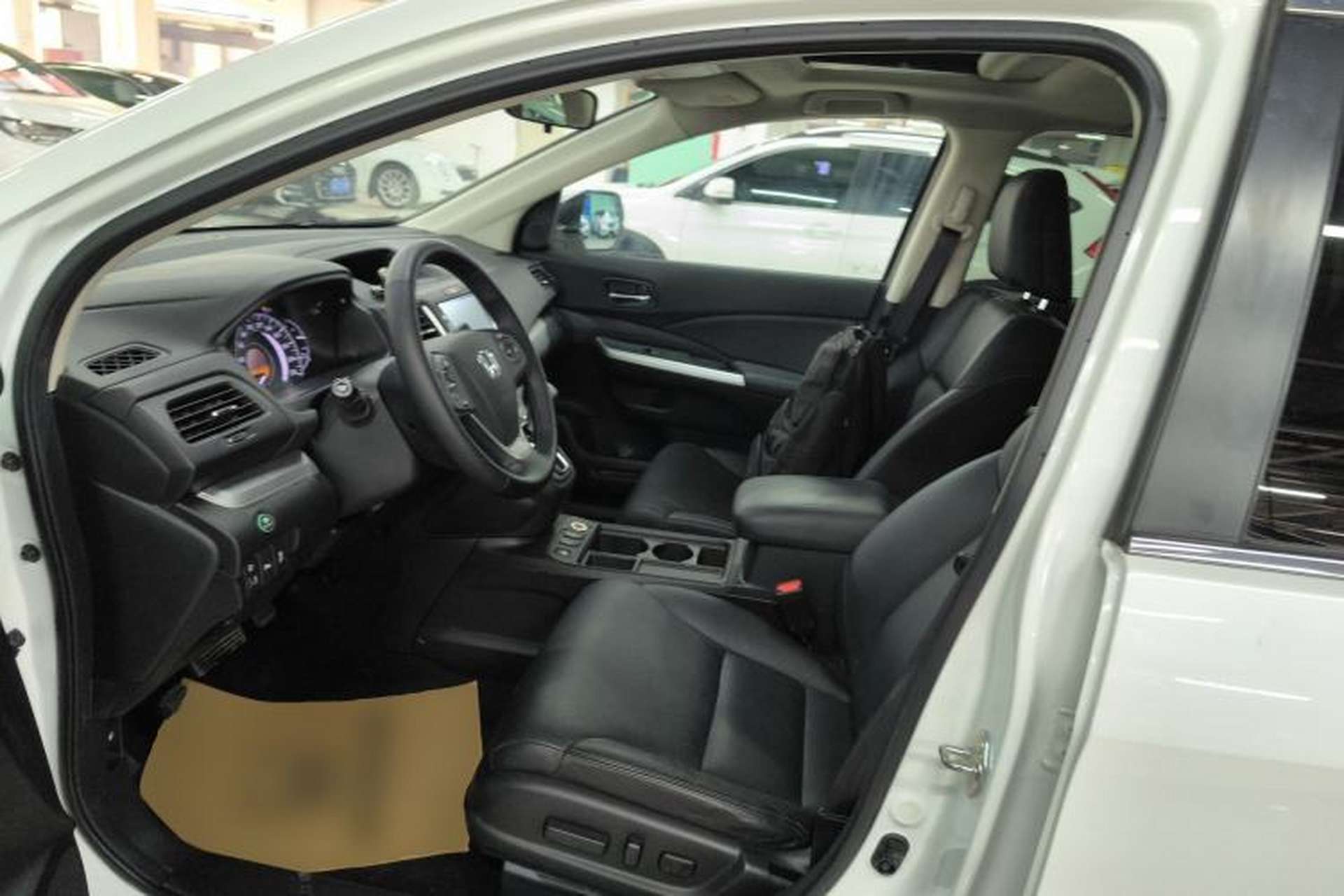 Used Honda CR-V 2015 2.4L four-wheel drive luxury version Left Front Seat