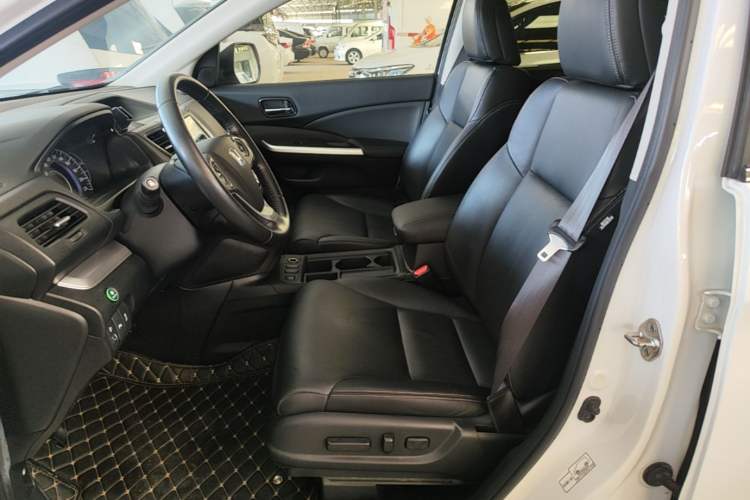 Used Honda CR-V 2015 2.4L two-wheel drive luxury version Left Front Seat