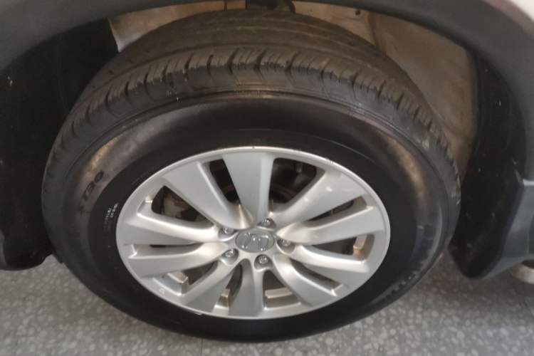 Used Honda CR-V 2015 2.0L two-wheel drive Fashion Edition Left Front Wheel Hub