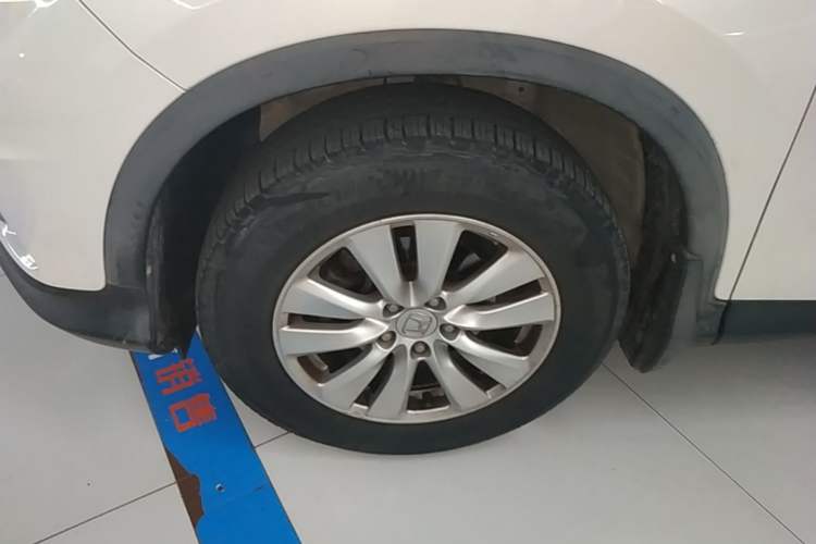 Used Honda CR-V 2015 2.0L two-wheel drive Fashion Edition Left Front Wheel Hub