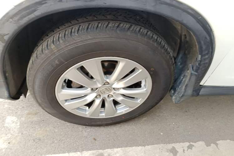 Used Honda CR-V 2015 2.0L two-wheel drive Fashion Edition Left Front Wheel Hub