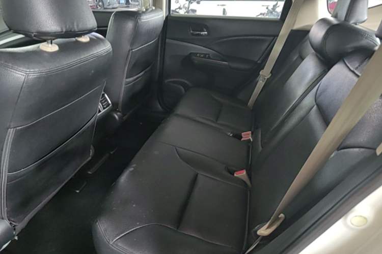 Used Honda CR-V 2015 2.0L two-wheel drive Fashion Edition Left Rear Seat
