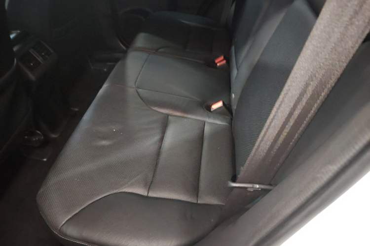 Used Honda CR-V 2015 2.4L two-wheel drive luxury version Left Rear Seat
