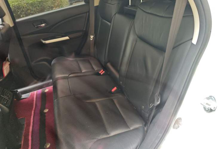 Used Honda CR-V 2015 2.4L two-wheel drive luxury version Left Rear Seat