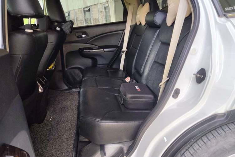 Used Honda CR-V 2015 2.0L two-wheel drive Fashion Edition Left Rear Seat