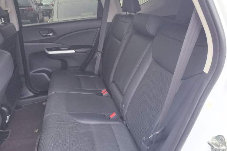 Used Honda CR-V 2015 2.4L two-wheel drive luxury version Left Rear Seat