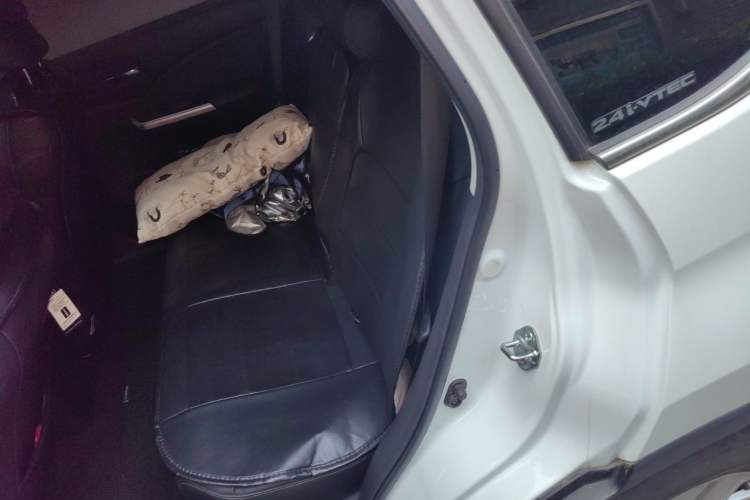 Used Honda CR-V 2015 2.4L two-wheel drive luxury version Left Rear Seat